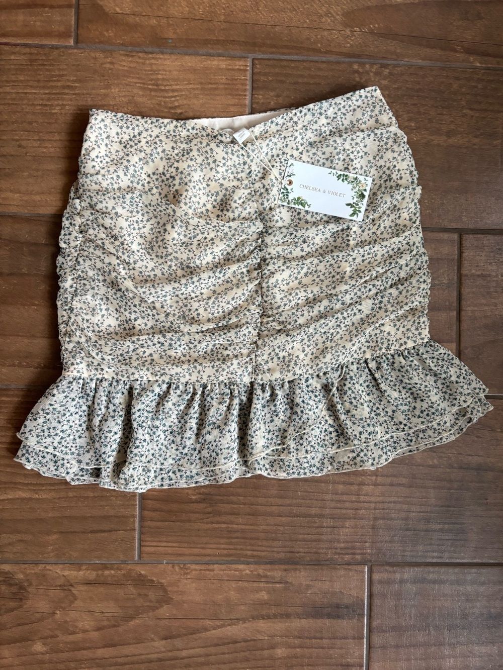 NWT Chelsea & Violet Marbella Floral Ruched Mini Skirt Ruffle Hem Size S